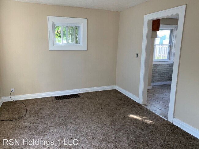 Building Photo - 3 br, 1 bath House - 12608 Rexwood Ave