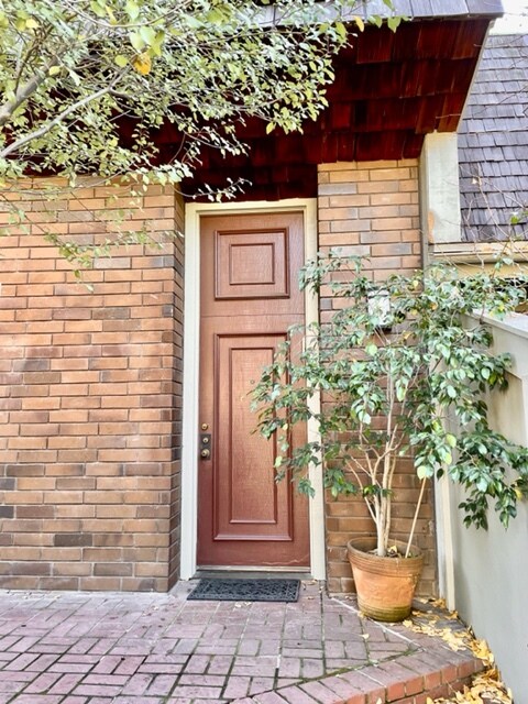Foto del edificio - 4333 Redwood Ave
