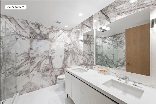 Foto del edificio - 200 E 21st St