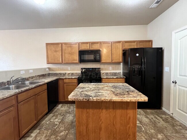 Foto del edificio - 7506 Red Creek View