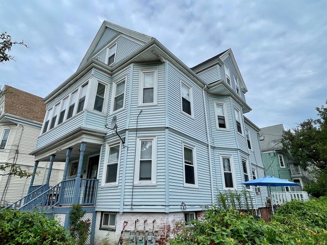Foto principal - 97 Morrison Ave