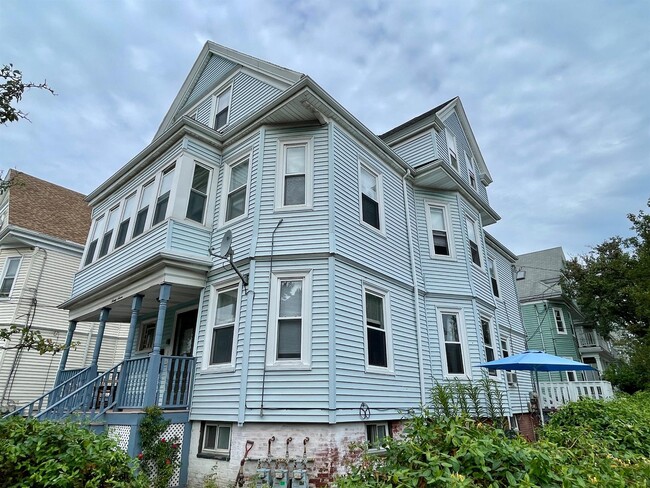 Building Photo - 97 Morrison Ave
