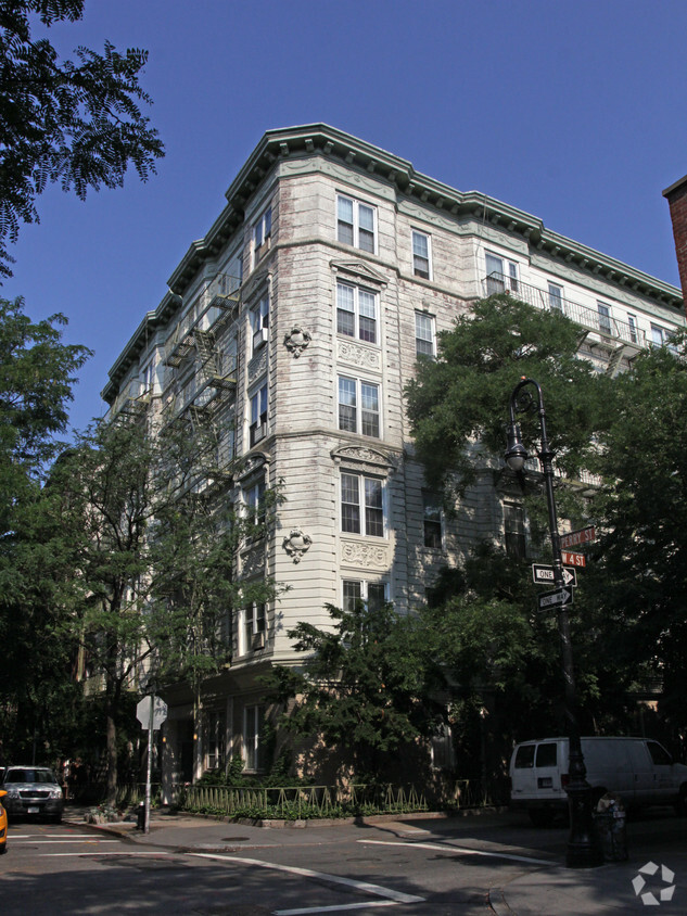 Apartments at 53-59 Perry St - 53-59 Perry St