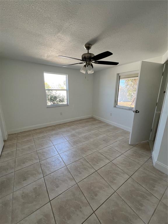 Foto del edificio - 449 Skylark Ln NW