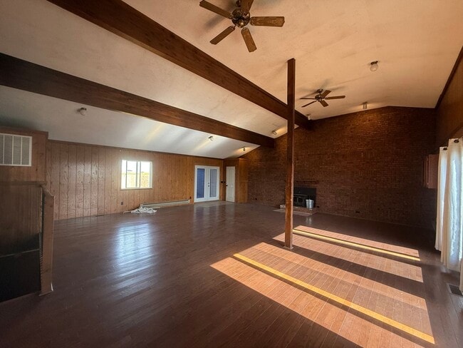 Foto del edificio - Two Bedroom, Two Bathroom Country Home! Lo...