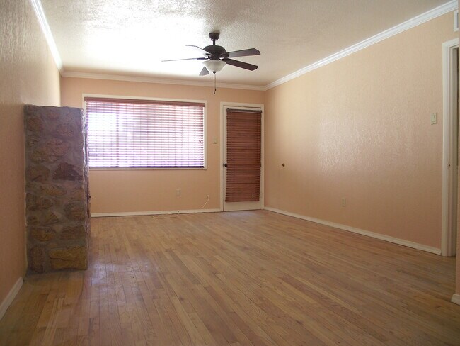 Foto del edificio - Northeast El Paso 3 Bed Refrig A/C