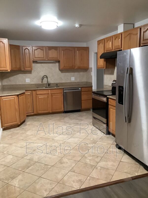 Building Photo - 7920 Knox Ct