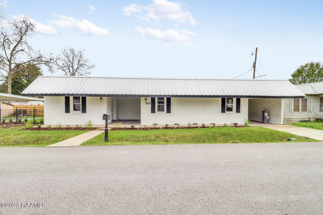 109 W Roosevelt St, Broussard, LA 70518 House Rental in Broussard, LA