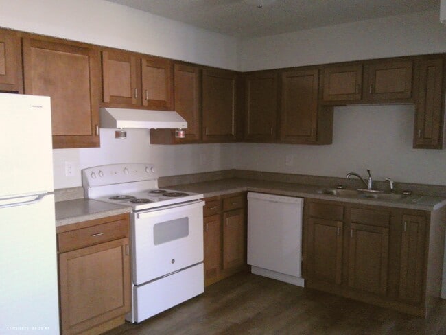 Building Photo - Pine Meadows Apartments