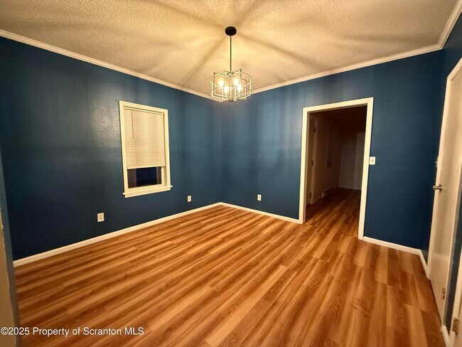 Foto del edificio - 146 S Everett Ave