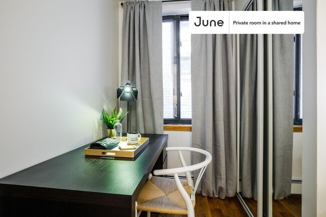 Building Photo - Room in Shared 5 bed/2 bath home in East Village