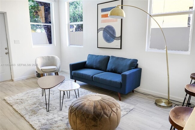 Building Photo - 160 NE 57th St