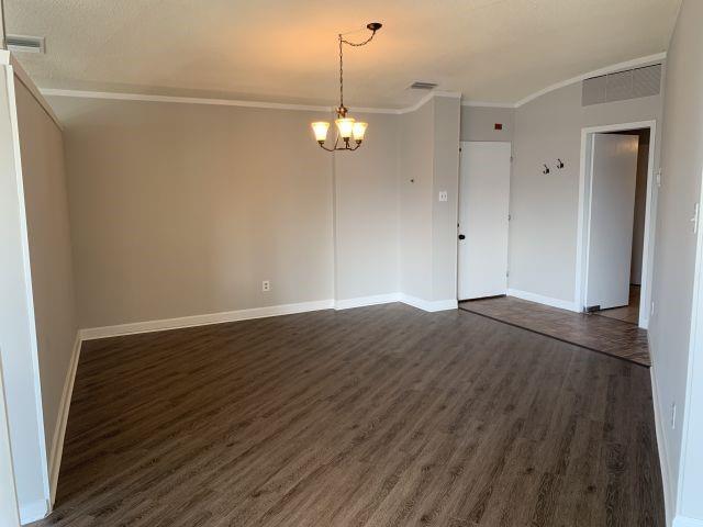 Foto del edificio - 823 S Water St