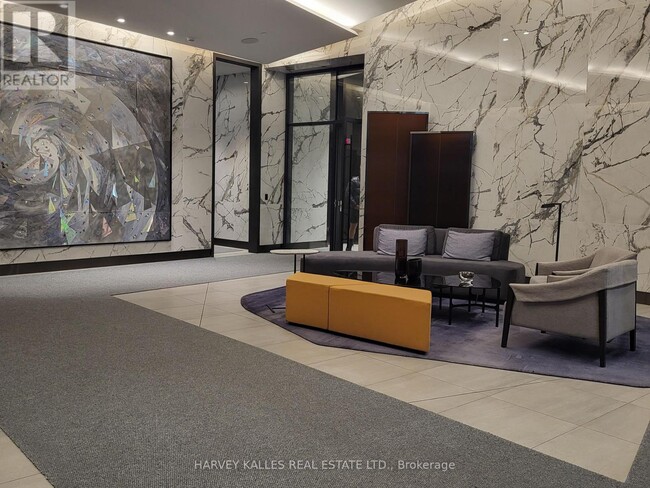 Building Photo - 470 Front St W