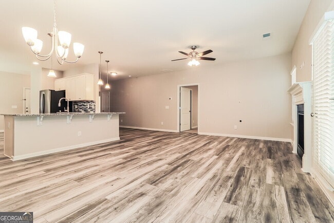 Building Photo - 403 Willow Ct