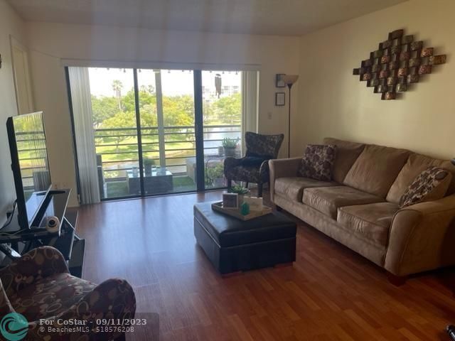 Foto del edificio - 2311 S Cypress Bend Dr