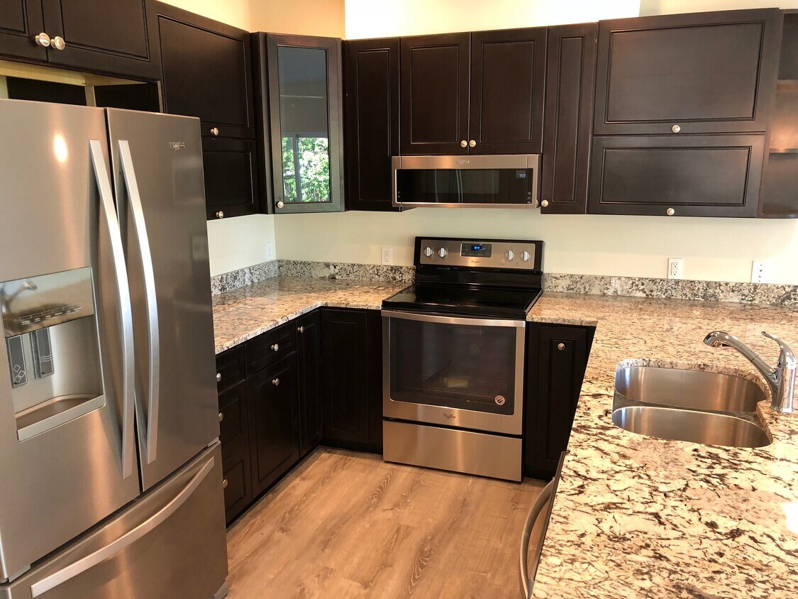 Foto principal - 1019 122nd Ave NE