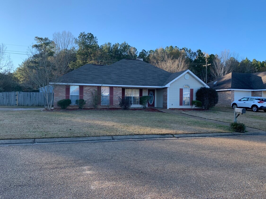 Foto principal - 4300 Blaine Cir