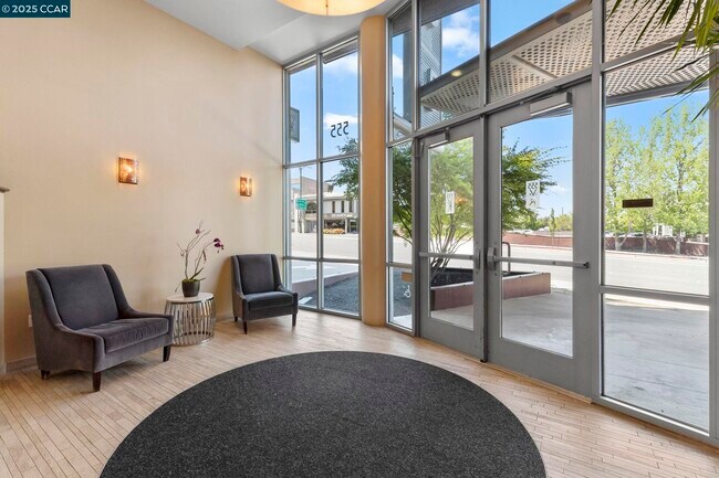 Foto del edificio - 555 Ygnacio Valley Rd