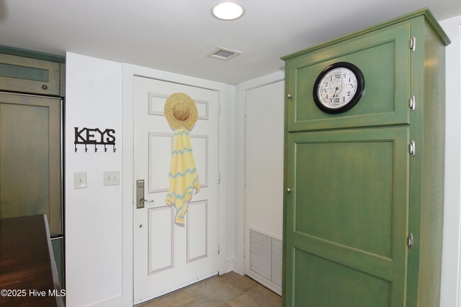 Foto del edificio - 322 Causeway Dr