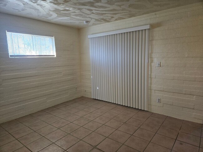 Foto del edificio - Cozy 1-bed, 1-bath unit (B) in a duplex located in