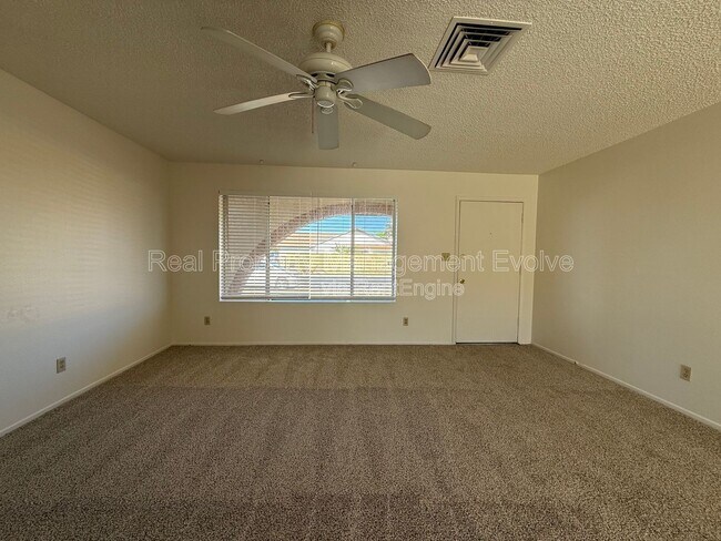 Foto del edificio - 6437 W Sierra St