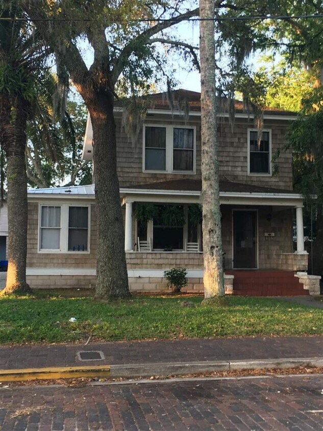 Primary Photo - 135 Oviedo St