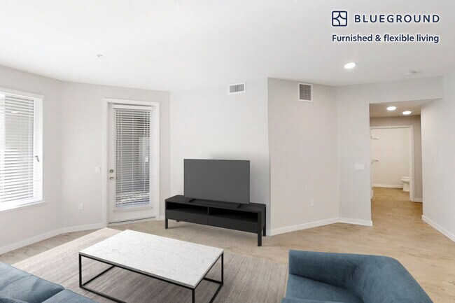 Foto del edificio - 6301 Shellmound St
