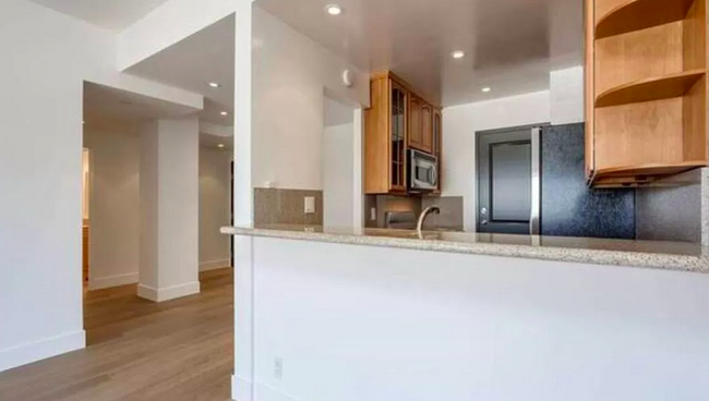 Foto del edificio - 1155 N La Cienega Blvd