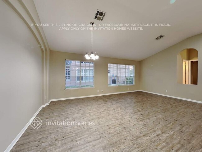 Building Photo - 2861 Summer Swan Dr