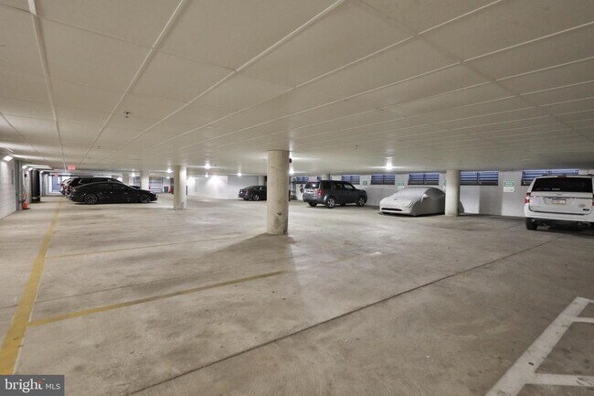 Foto del edificio - 1352 South St