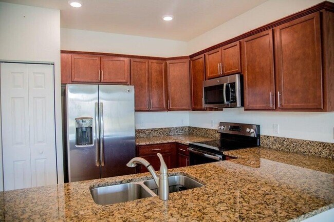 Building Photo - 4324 Maybelle Ln