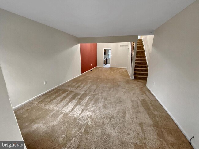 Foto del edificio - 57 Greensward Ln
