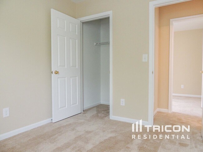 Foto del edificio - 5609 Stone Bluff Ct