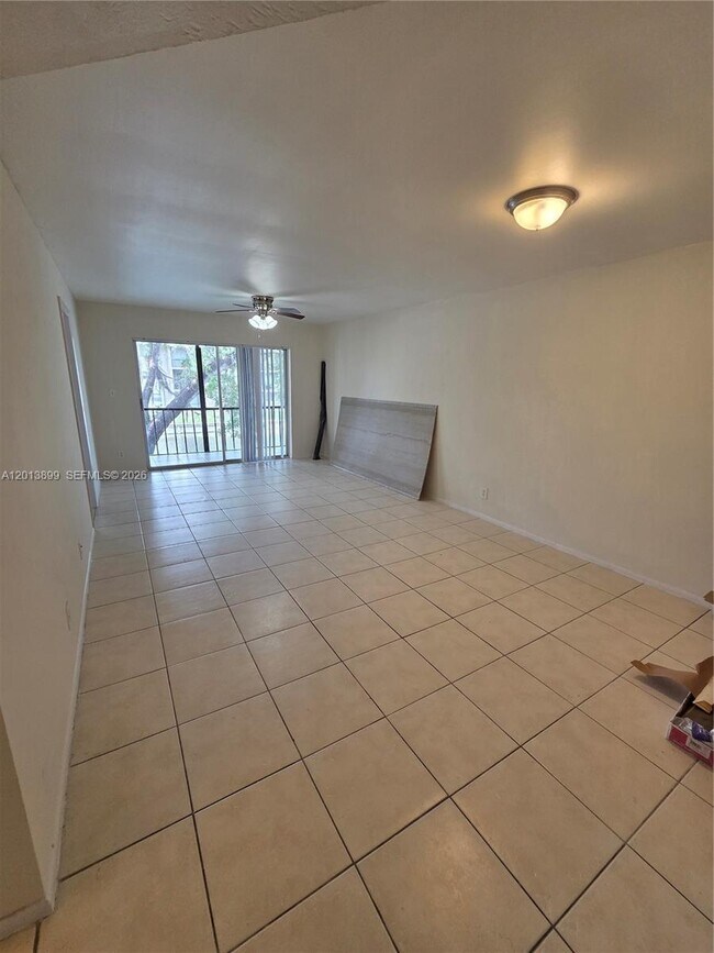 Foto del edificio - 8051 S Colony Cir