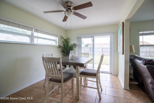 Foto del edificio - 450 Newfound Harbor Dr