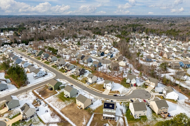 Aerial Context - 7537 Silver Mist Ave