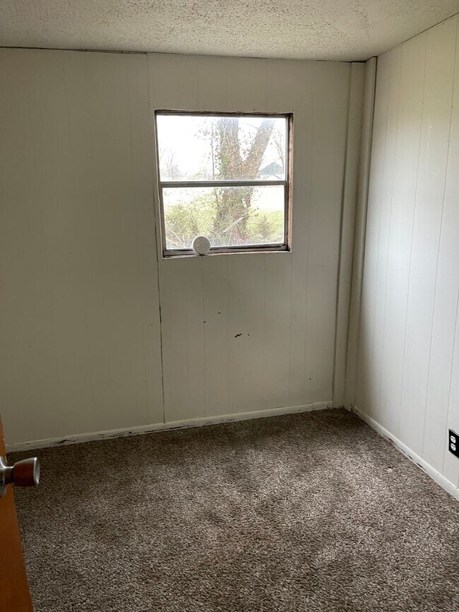 Building Photo - 2 BEDROOM 1 BATHROOM MOBILE HOME FOR RENT