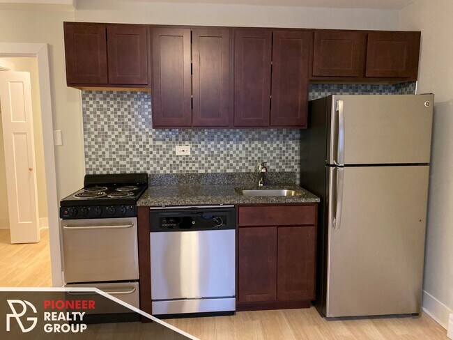 Foto del edificio - 429 W Wellington Ave