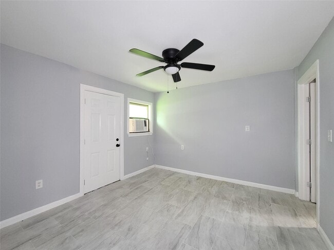 Building Photo - 5103 Karu Dr