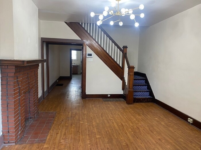 Primary Photo - Large Townhouse with Off-Street Parking
