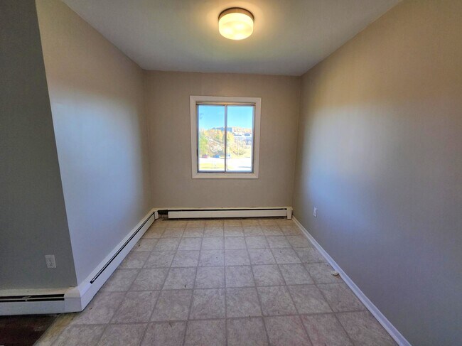 Photo du bâtiment - 15 Reading Crescent