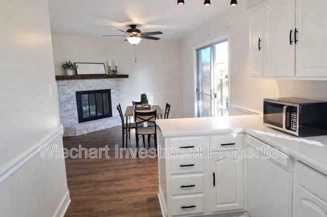 Building Photo - 2586 E Bluelick Rd