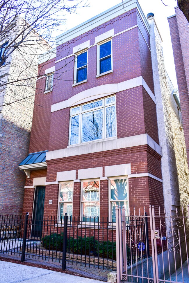 Foto del edificio - 1339 W Fillmore St