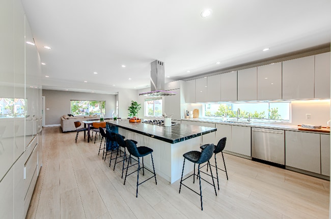 Foto del edificio - 507 N Formosa Ave