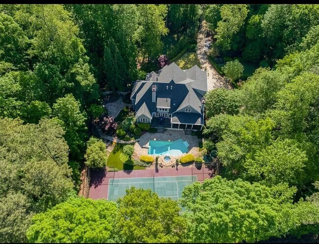 Foto del edificio - 1809 Wynthrop Manor Dr SW