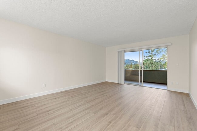 Interior Photo - The Marquis