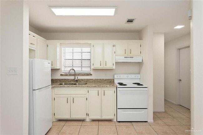 Foto del edificio - 416 E Tulip Ave