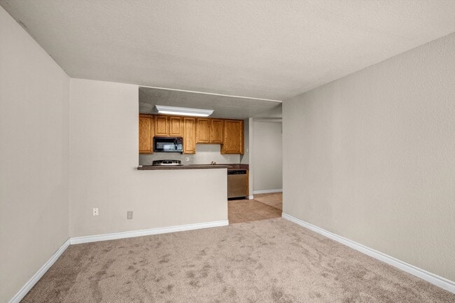 Building Photo - Cozy 2 BD, 1 BA Condo in Las Palmas Villas!