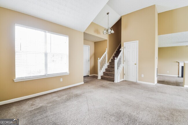 Building Photo - 150 Hazelhurst Dr